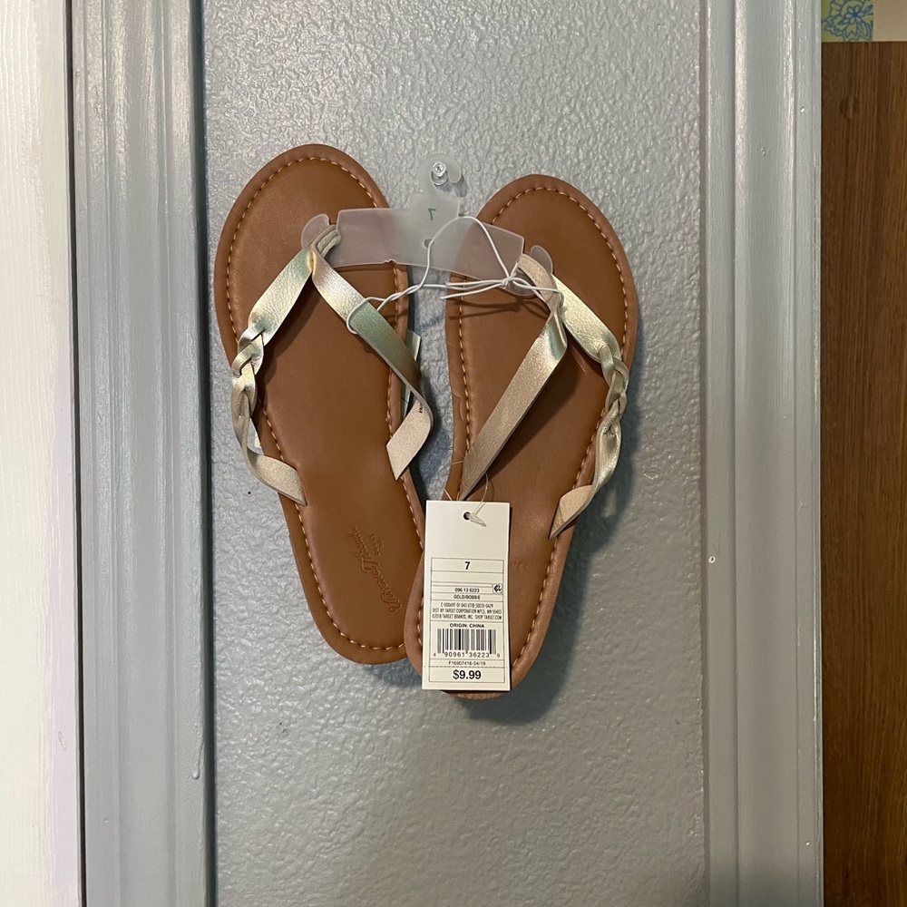 Women’s Universal Thread Sandles